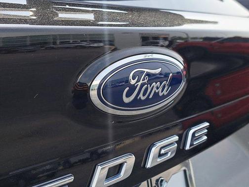 2021 Ford Edge SE