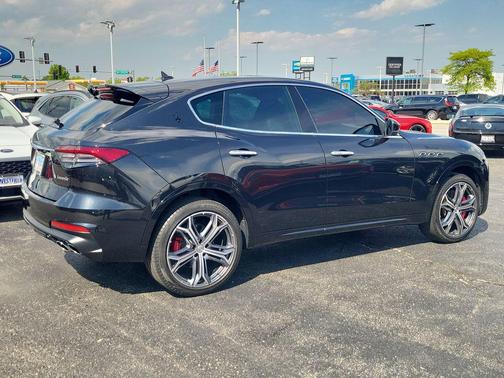 Nero Ribelle Metallic 2023 Maserati Levante Modena
