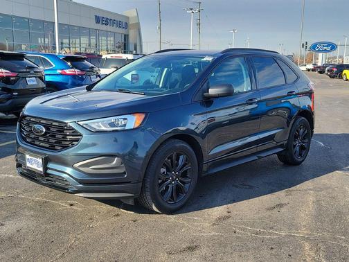 2022 Ford Edge SE
