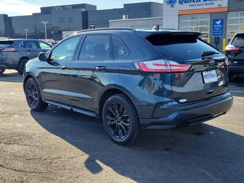 2022 Ford Edge SE