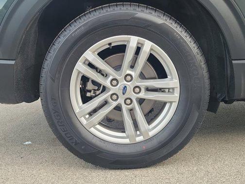 2022 Ford Explorer Base