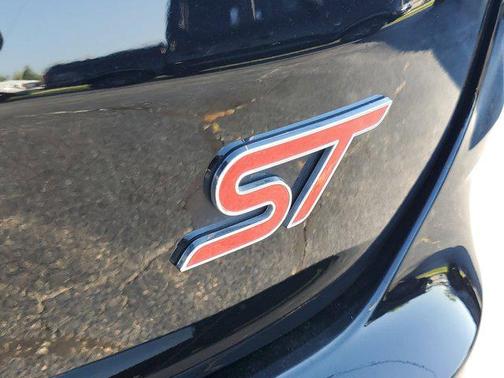 2022 Ford Edge ST
