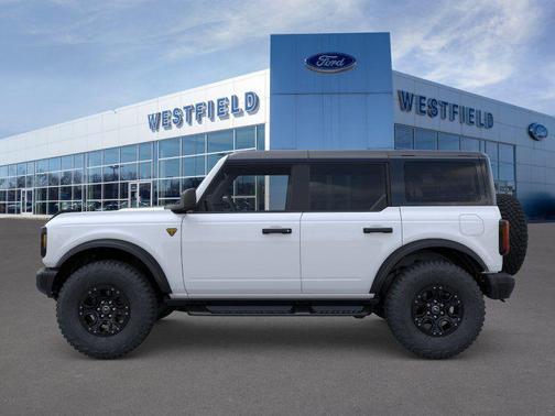 Oxford White 2026 Ford Bronco Badlands