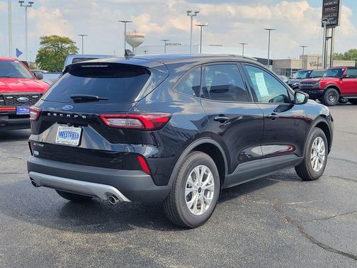 Agate Black Metallic 2025 Ford Escape Active