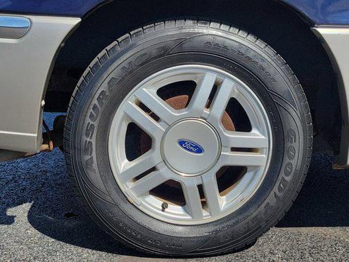2002 Ford Windstar SE