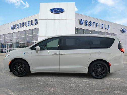2022 Chrysler Pacifica Hybrid Limited