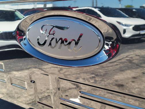 Agate Black Metallic 2026 Ford F-150 Lariat