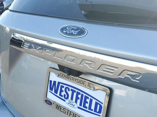 2022 Ford Explorer Base