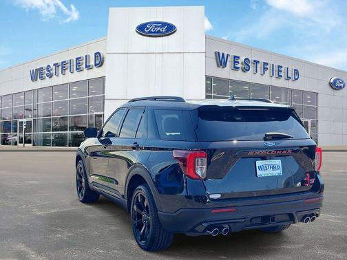 Black Metallic 2022 Ford Explorer ST