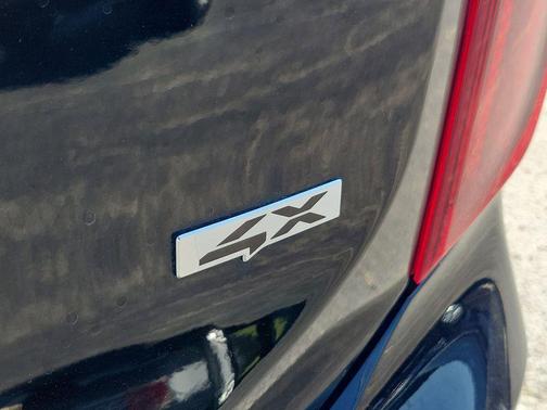 Ebony Black 2023 Kia Telluride S
