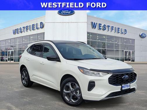 Star White Metallic Tri-Coat 2024 Ford Escape ST-Line