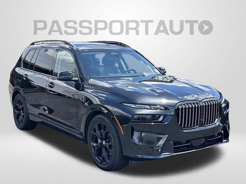 Black Sapphire Metallic 2023 BMW X7 xDrive40i