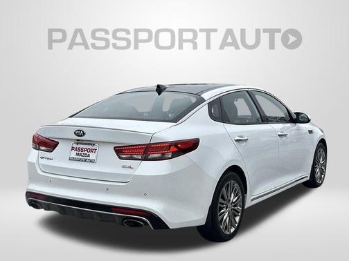 Snow White Pearl 2018 Kia Optima SX Turbo
