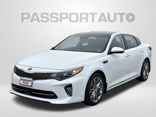 Snow White Pearl 2018 Kia Optima SX Turbo