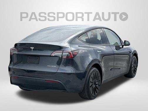 Stealth Gray 2024 Tesla Model Y Long Range