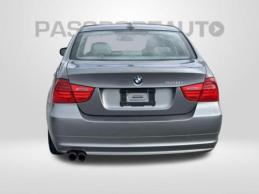 2011 BMW 328 i