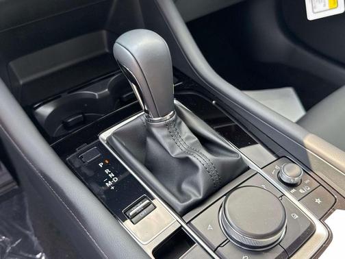 2025 Mazda Mazda3 FWD w/Select Package