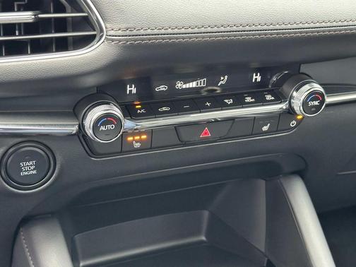 2025 Mazda Mazda3 FWD w/Preferred Package