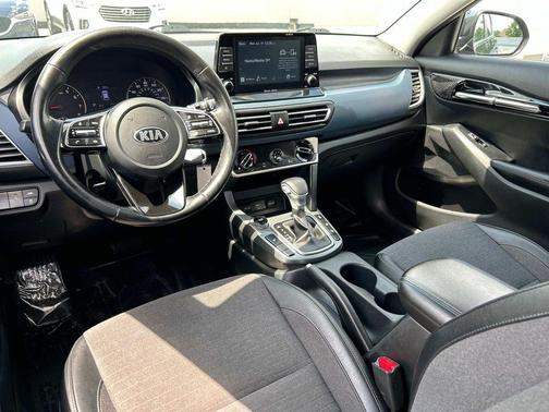 2021 Kia Seltos S