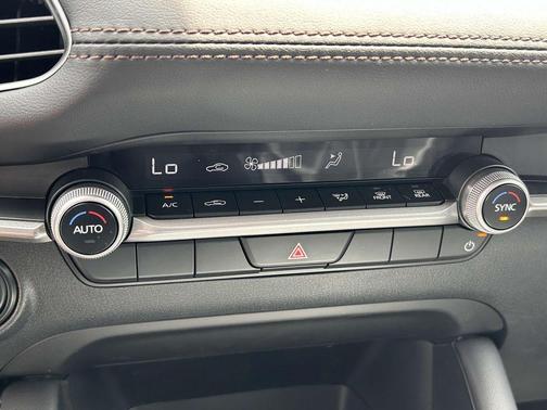 2025 Mazda Mazda3 FWD w/Select Package