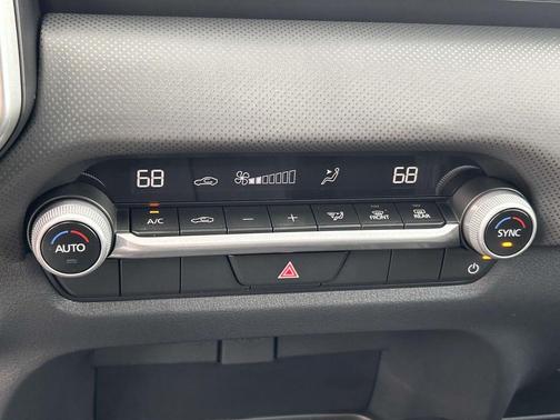 2025 Mazda CX-50 2.5 S Select Package