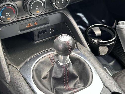 2016 Mazda MX-5 Miata Club