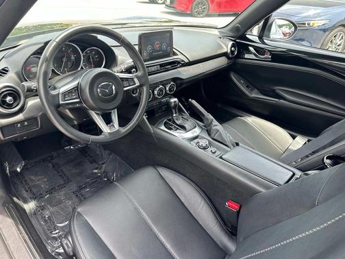 2022 Mazda MX-5 Miata RF Grand Touring