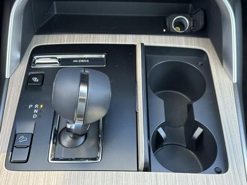 2025 Mazda CX-70 PHEV Premium Package