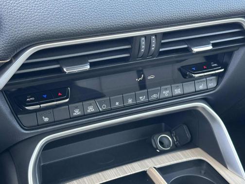 2025 Mazda CX-70 PHEV Premium Package