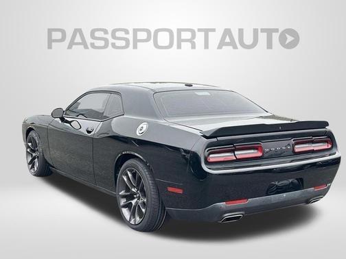 Pitch Black Clearcoat 2023 Dodge Challenger GT