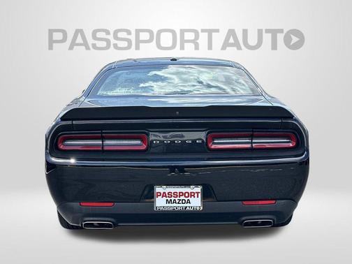 Pitch Black Clearcoat 2023 Dodge Challenger GT