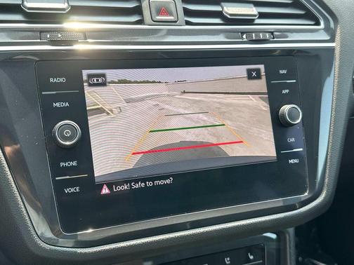 2022 Volkswagen Tiguan 2.0T SEL R-Line