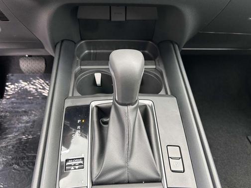 2025 Mazda CX-50 Hybrid Preferred Package