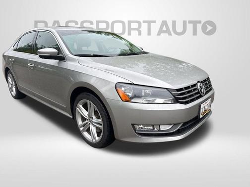 Tungsten Silver Metallic 2013 Volkswagen Passat 2.0 TDI SE