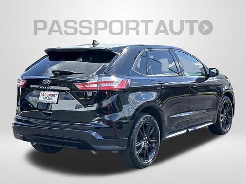 Agate Black Metallic 2023 Ford Edge ST Line