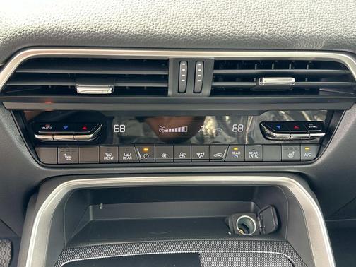 2025 Mazda CX-70 PHEV Premium Package