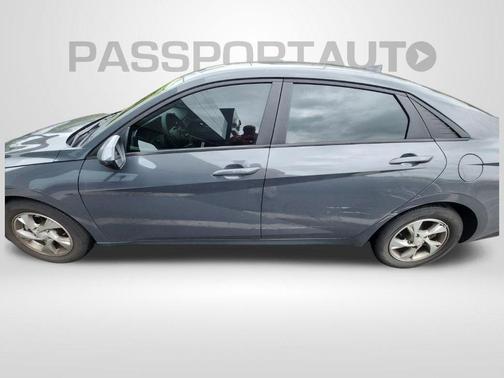 Gray 2023 Hyundai ELANTRA SE