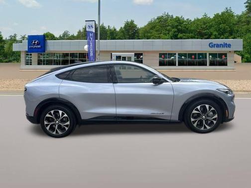 2022 Ford Mustang Mach-E Premium