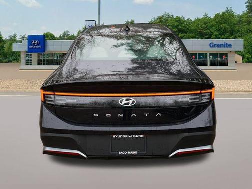 2025 Hyundai SONATA SE