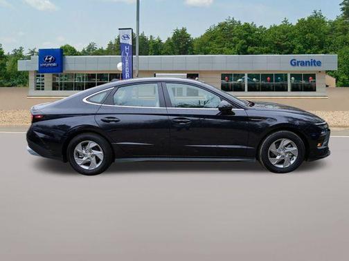 2025 Hyundai SONATA SE