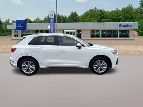 2024 Audi Q3 45 S line Premium