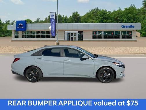 2023 Hyundai ELANTRA SEL