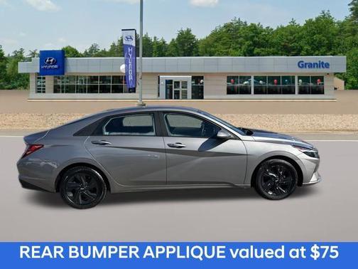 2022 Hyundai ELANTRA SEL