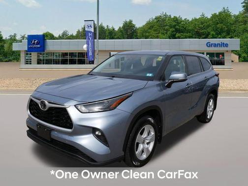 2022 Toyota Highlander LE