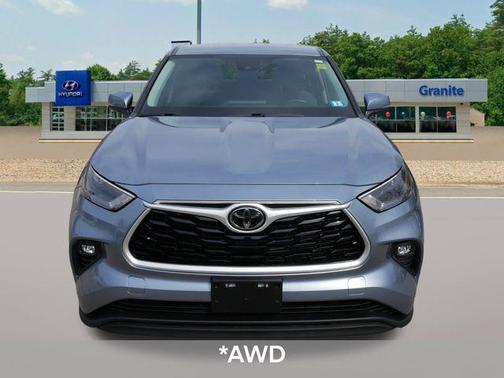 2022 Toyota Highlander LE
