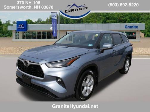 2022 Toyota Highlander LE