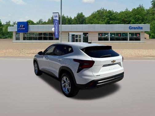 Summit White 2024 Chevrolet Trax LS