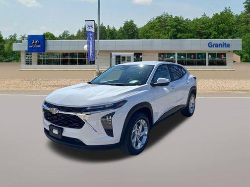 Summit White 2024 Chevrolet Trax LS