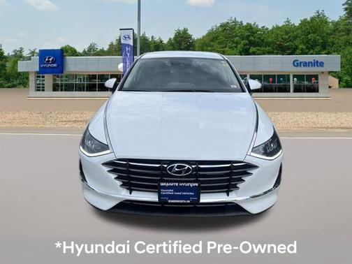2022 Hyundai SONATA SE