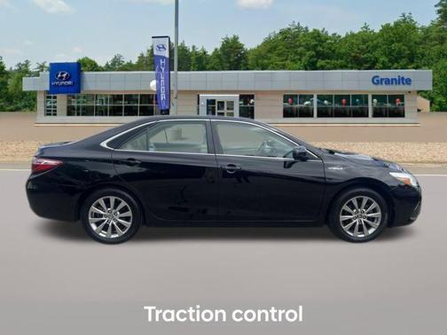 2017 Toyota Camry Hybrid XLE